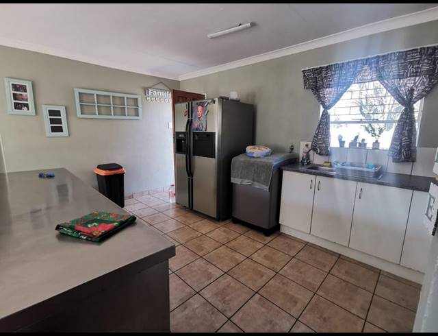 3 BEDROOM PROPERTY TO RENT IN STRUBENVALE